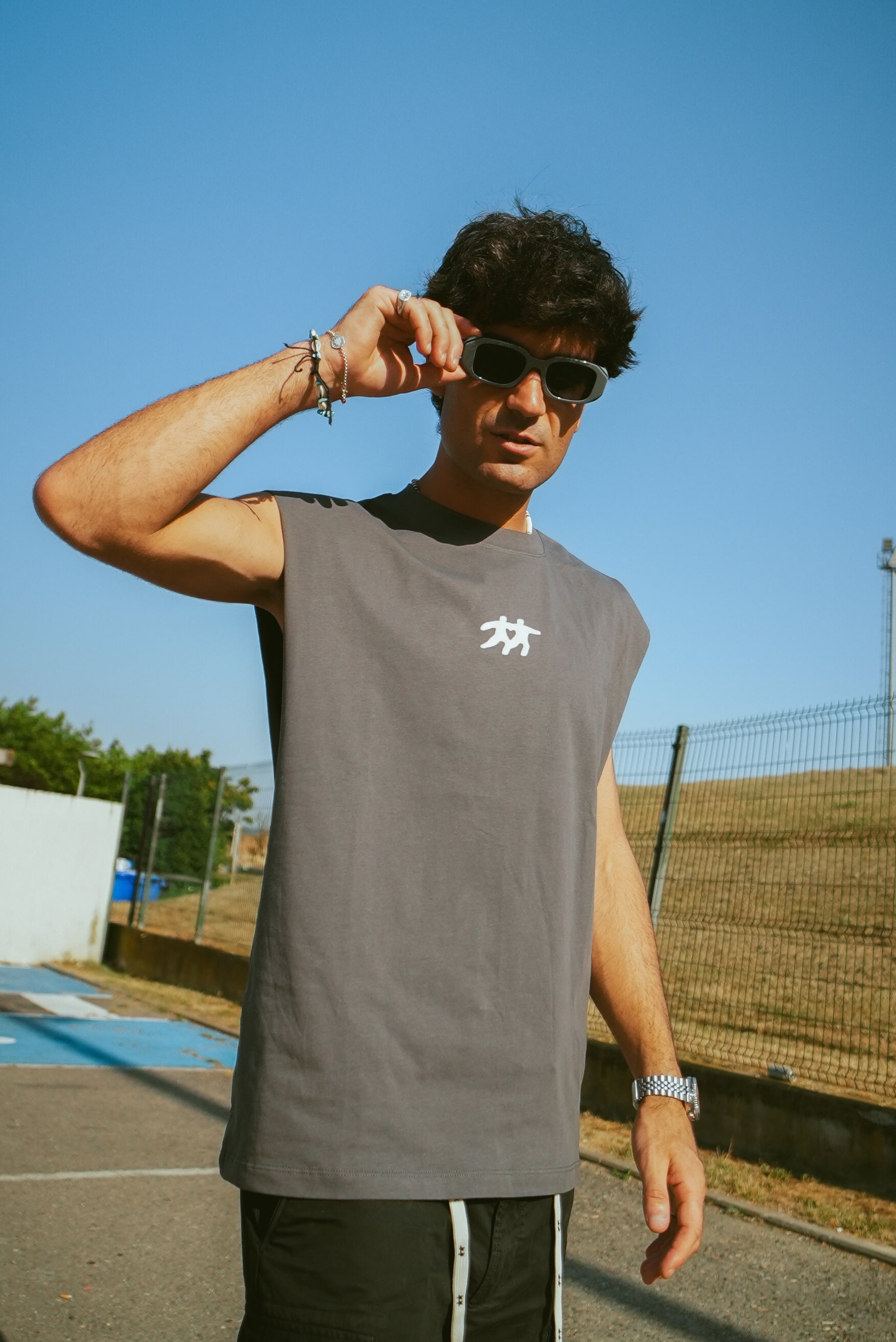 Camiseta sin mangas “Love One Bae” – Desliz